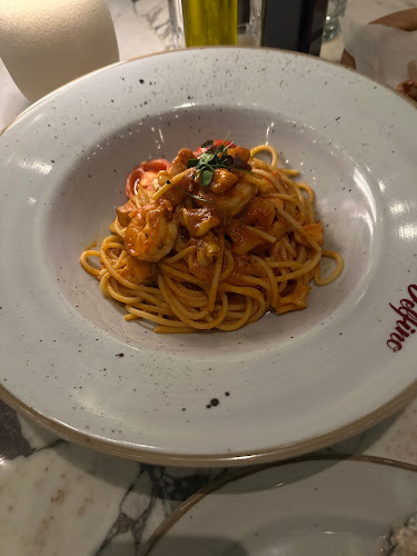 7462 حي, المعذر الشمالي، طريق الامير محمد بن عبدالعزيز, الرياض 12314