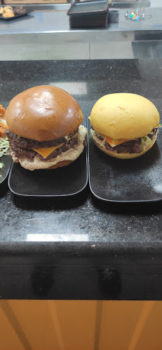 برجر ايدشين - الضيافة