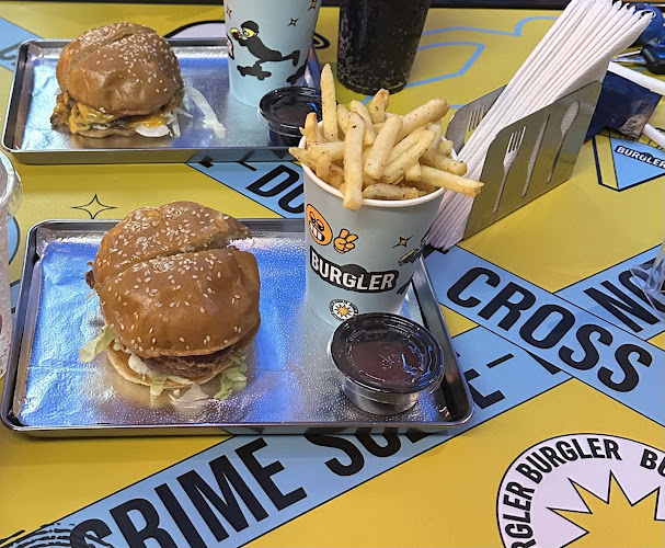 Opinii despre BURGLER RESTAURANT în جدة - الضيافة