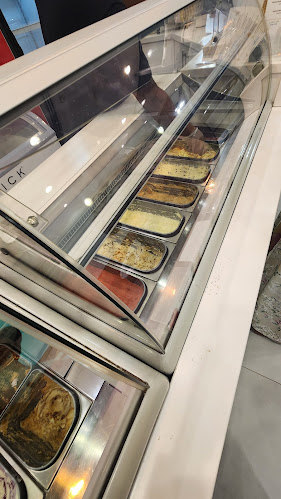 Opinii despre آيسكريم موڤنبيك în الرياض - الضيافة