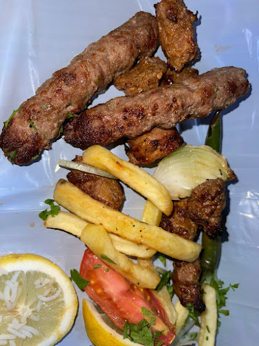 مطعم مائّة هَنٓا للمأكولات - الضيافة