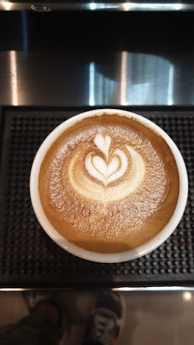 Comentarii opinii despre كوفي ولاونج ياني