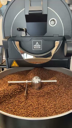 Opinii despre محمصة ومقهى درر القهوة | DURAR Roastery & Cafe în جدة - الضيافة