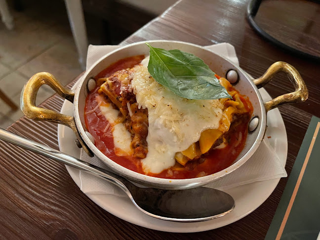 لاروستيكا بيتزارايا