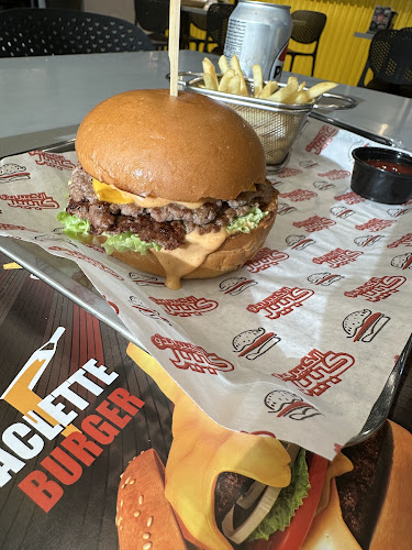 Opinii despre الكبير بيسترو لبناني în الرياض - الضيافة