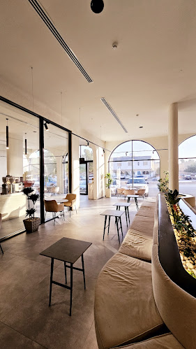 7024 3642 شارع الأمير متعب بن عبدالعزيز، الربوة، الرياض 12823