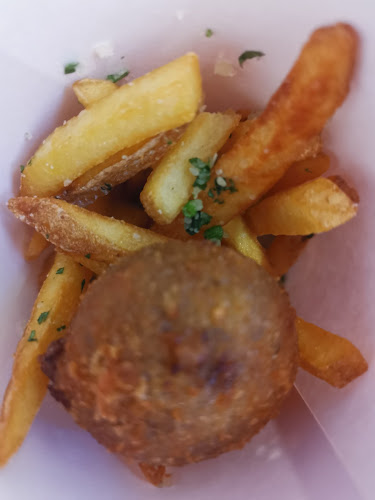 دير كاو - الضيافة