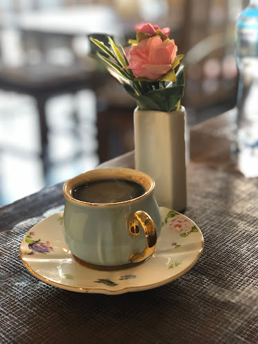 LaFamiglia Bistro Cafe لافاميليا بيسترو كافيه