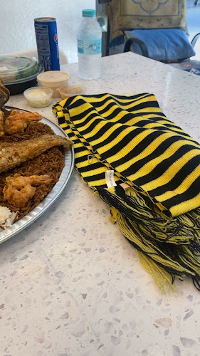 مطعم سمكنا - الضيافة