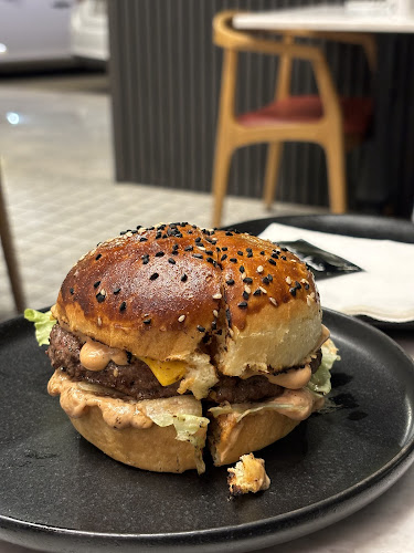 مستر اسادو برغر - الضيافة