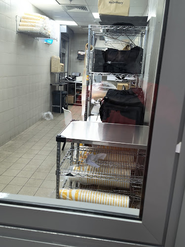 Opinii despre ماكدونالدز | الحزم în الرس - الضيافة