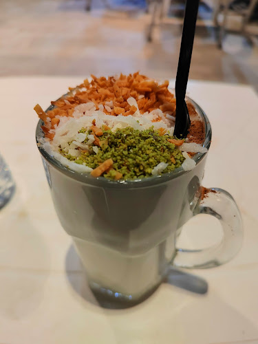 Opinii despre مقهى فيشاوي باشا în الدمام - الضيافة