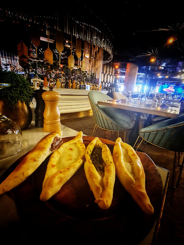 Opinii despre القبة لاونج التحلية în جدة - الضيافة