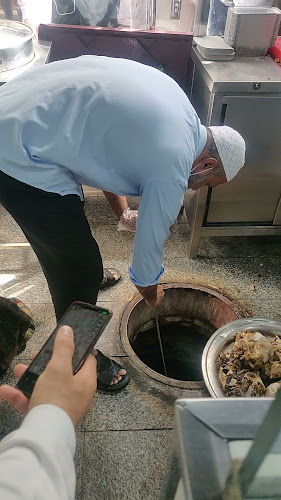 Comentarii opinii despre مطعم مندي الايغورية