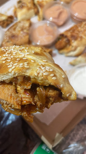 Comentarii opinii despre تشيكن اند بيتزا