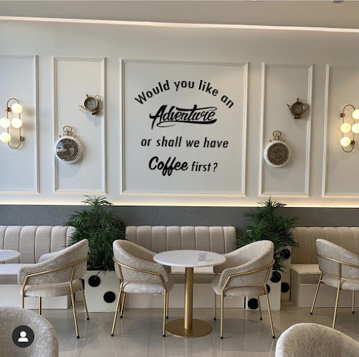 مقهى الساعة العاشرة-قهوة مختصة - المدينة المنورة