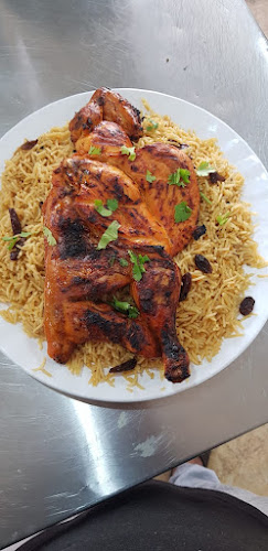 مطعم لاهور للاكلات الباكستانية - الضيافة