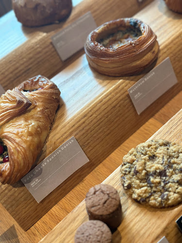 Comentarii opinii despre PEAKS DC