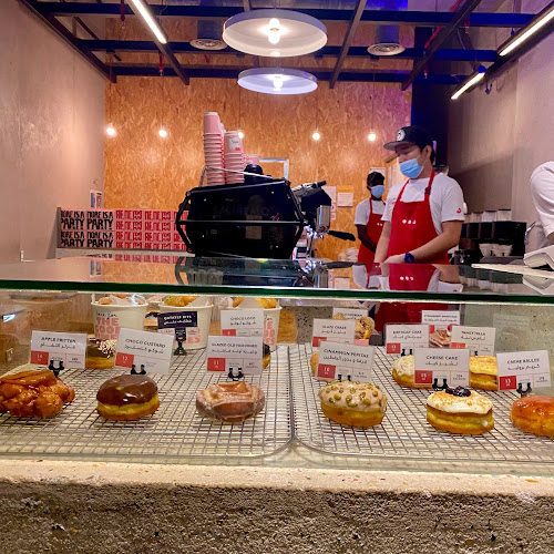 Dots دوتس للدونات والقهوة المختصة