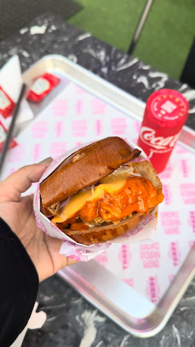 Opinii despre THNDR | ثندر în جدة - الضيافة