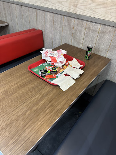 Opinii despre كنتاكي | الصفا în جدة - الضيافة