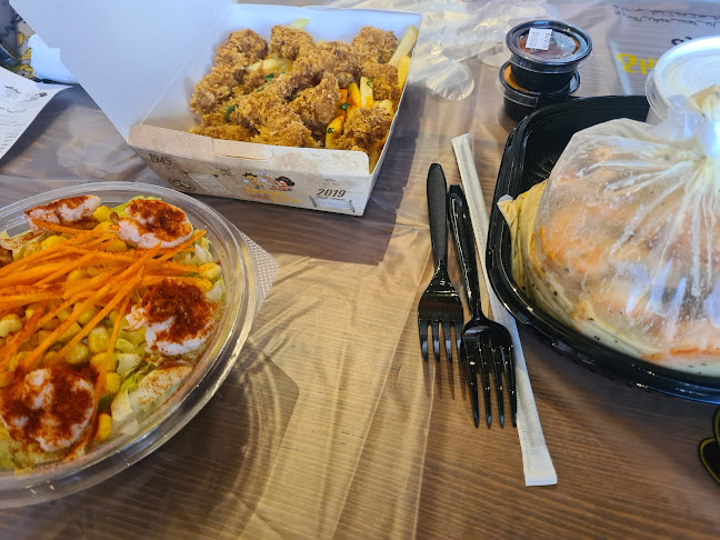 شرمب آند كورن - الضيافة