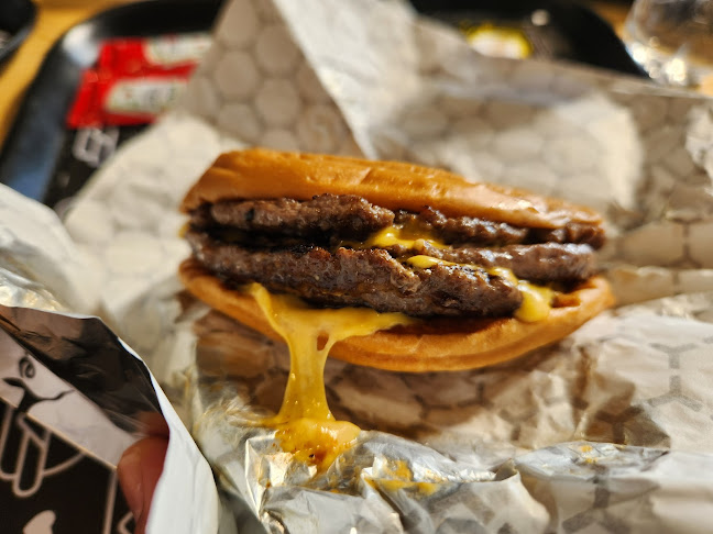 روزاليا واقيو برجر Rosalia wagyu Burger B2 - الضيافة