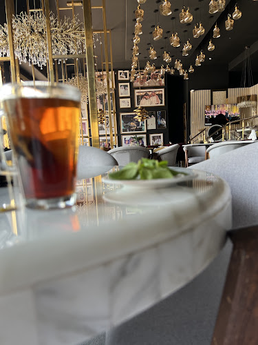 Comentarii opinii despre KM LOUNGE