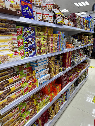 H6JC+6JV، شارع عبدالعزيز بن إبراهيم، حي الصفا،، جدة 23454