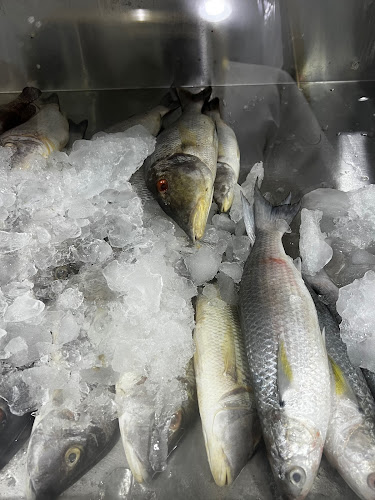 مطاعم المرسى للمأكولات البحرية - حقل