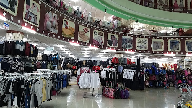 Opinii despre مجمع الساحة التجاري المدينة المنورة în المدينة المنورة - الضيافة