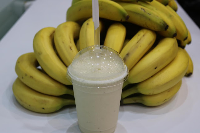 عالم العرائسي والشاورما - الضيافة