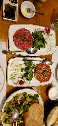 غوديز - الضيافة