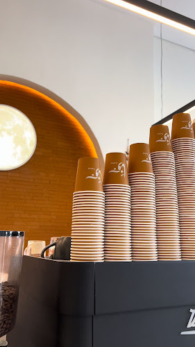 كوفي بونّا - الضيافة