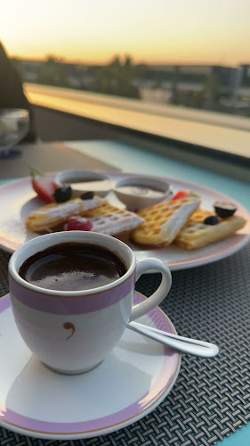 مطعم شي ليليز - الضيافة