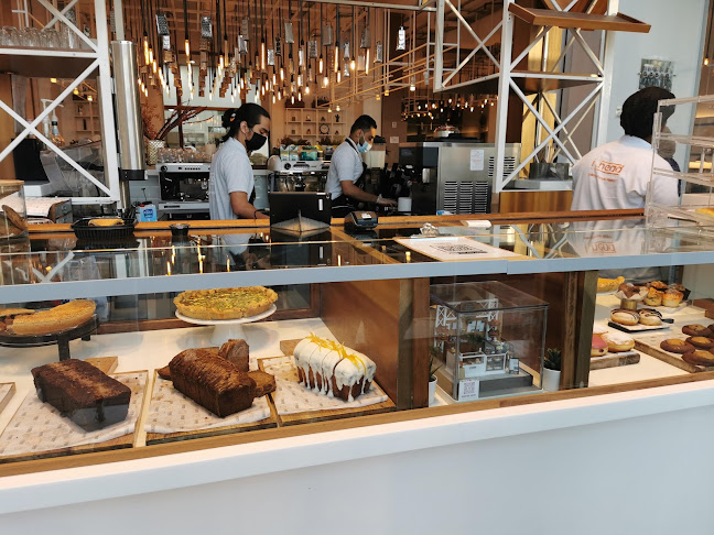 Knead Bakery - الضيافة