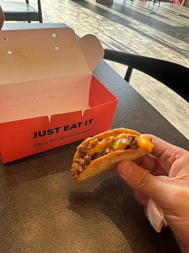 8147 طريق عثمان بن عفان، الملك عبدالله، الرياض 12451 2145, الرياض 13317