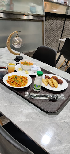 مطعم شيف الشواية البخاري The Grill Chief Bukkhari Restaurant - الضيافة