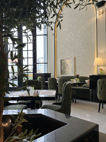 Opinii despre Seasons - مطعم سيزونز în حفر الباطن - الضيافة