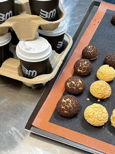 بيكري اند مور - الضيافة