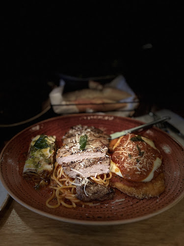 Panorama mall Gate 2، شارع التخصصي، المعذر الشمالي، الرياض 12332