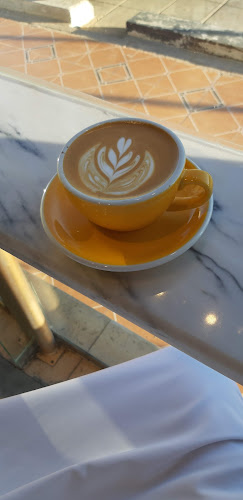 محمصة ثلاثة وتسعون Ninety Three Roastery 93 - الضيافة