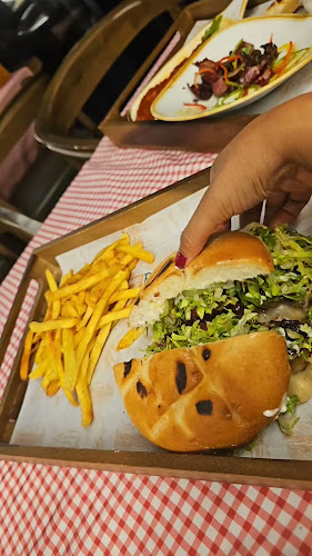 7 بلكانس بسترو