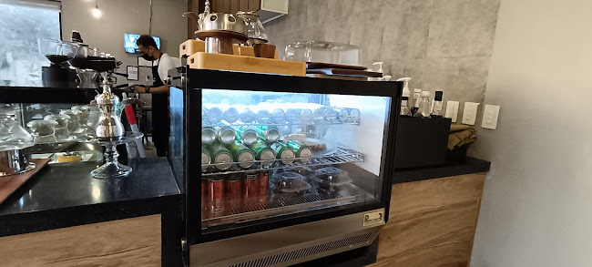 Comentarii opinii despre DarkVin Café