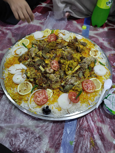 Opinii despre مطاعم مطعم ومندي الديوانية لتقديم الوجبات în الخبر - الضيافة