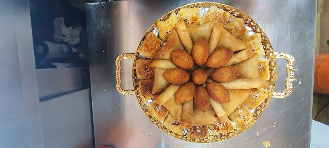 Comentarii opinii despre مطعم بيت المنتو العزيزيه