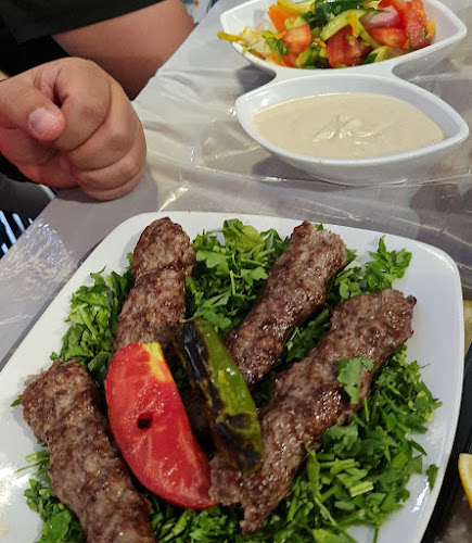 Opinii despre مطاعم ليالي زمان الدمام în الدمام - الضيافة