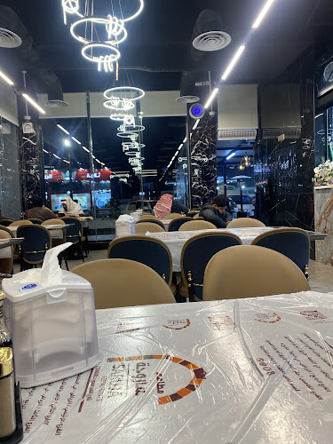 Comentarii opinii despre مطاعم ساروجة فرع 5 حفر الباطن