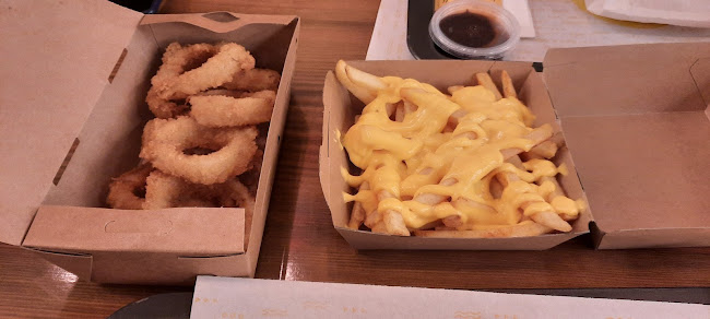 Opinii despre دبل تشيز بليز în جدة - الضيافة