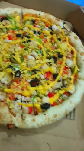Opinii despre مايسترو بيتزا الزاعر în مكة - الضيافة